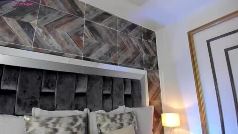    online show from September 23, 11:30 pm