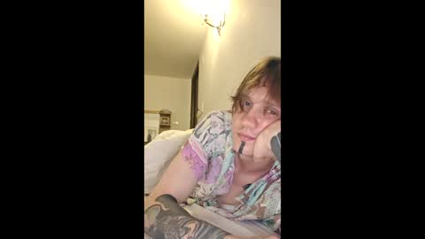 silent_stitch online show from May 12, 5:04 am