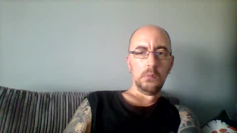 Silent V online show from October 17, 11:57 am