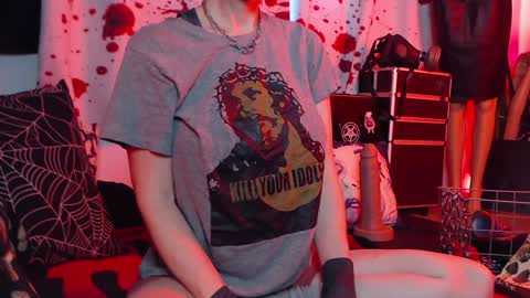 Allmylinkssilentmary666 online show from October 1, 5:30 pm