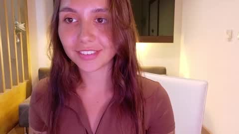 Snapshot of silicia_lu chatting on November 7, 11:10 am You fav Miss Si online show from November 7, 11:10 am