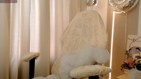 silk_ann online show from February 28, 7:09 am