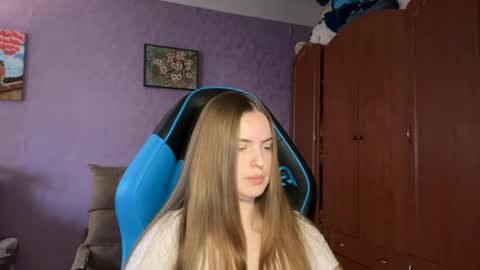 Erica online show from April 4, 10:02 am