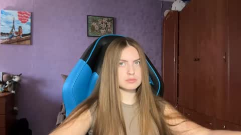 Erica online show from April 15, 10:33 am