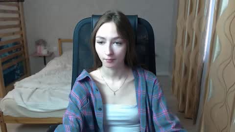 silkymiley online show from October 8, 7:17 am