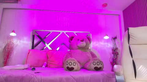 SIlvana  online show from October 28, 1:25 pm