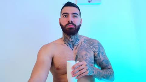 Snapshot of silvano_torrez chatting on February 4, 5:08 pm silavno online show from February 4, 5:08 pm