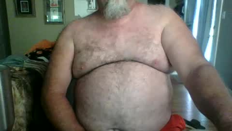 silverdadbod26 online show from July 3, 12:44 pm