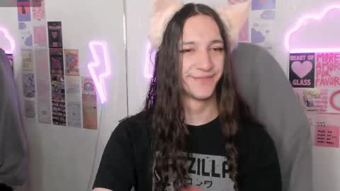 silvermuse online show from April 1, 10:40 pm