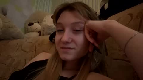 SilverxKitty online show from October 21, 5:13 pm