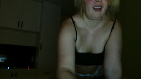 Snapshot of silvess333 chatting on November 27, 7:27 pm Dasa online show from November 27, 7:27 pm