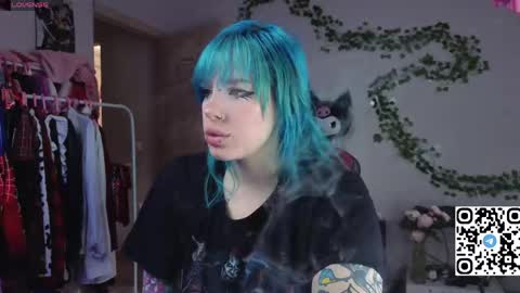 Snapshot of silvia_santorskii chatting on May 24, 9:36 am silvia_santorskii online show from May 24, 9:36 am