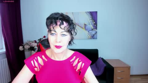 Silvia Wallec online show from April 24, 5:32 am