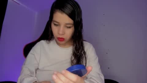 Snapshot of silviarichie_jade chatting on May 24, 5:07 pm silvia online show from May 24, 5:07 pm