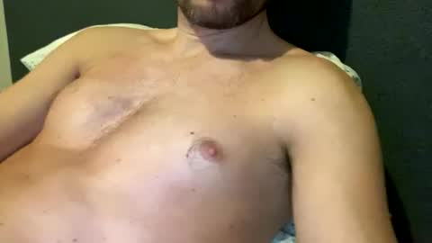 Snapshot of simdog1993 chatting on January 10, 9:16 pm simdog1993 online show from January 10, 9:16 pm