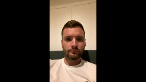 Snapshot of simdog1993 chatting on January 15, 8:01 pm simdog1993 online show from January 15, 8:01 pm