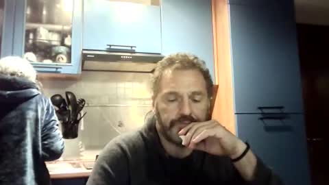 Snapshot of simodav chatting on February 13, 7:43 pm simodav online show from February 13, 7:43 pm