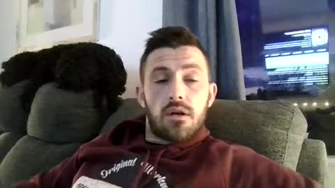 Snapshot of simomoliver chatting on April 20, 7:59 pm simomoliver online show from April 20, 7:59 pm
