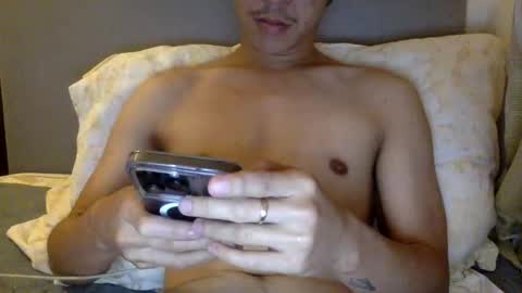 Snapshot of simon50012 chatting on February 11, 4:28 am TwinkSimon online show from February 11, 4:28 am