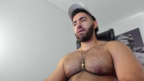 simon_leon01 online show from May 21, 10:17 pm