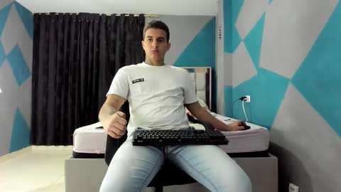 SIMON KELER online show from January 12, 5:03 am