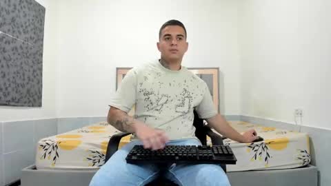 SIMON KELER online show from May 15, 11:23 pm