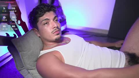 Snapshot of simoon_01 chatting on December 31, 1:26 am SIMOON online show from December 31, 1:26 am