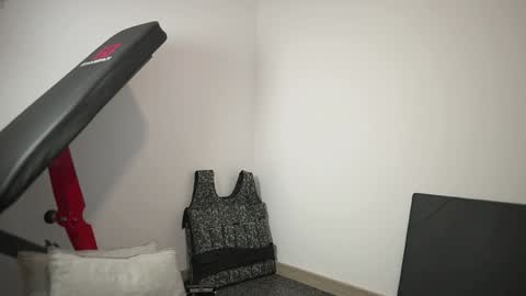 Snapshot of simoon_01 chatting on January 21, 3:26 am SIMOON online show from January 21, 3:26 am