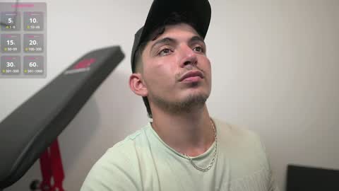 Snapshot of simoon_01 chatting on February 1, 5:07 am SIMOON online show from February 1, 5:07 am