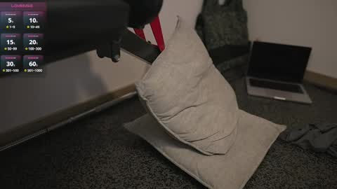 Snapshot of simoon_01 chatting on February 20, 8:28 am SIMOON online show from February 20, 8:28 am