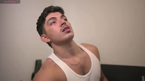 Snapshot of simoon_01 chatting on February 25, 8:19 pm SIMOON online show from February 25, 8:19 pm