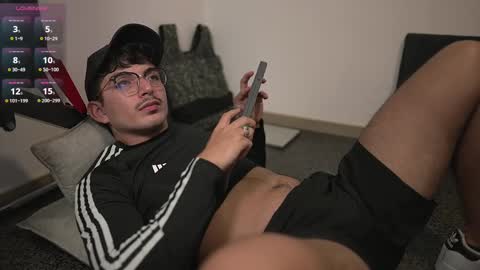 Snapshot of simoon_01 chatting on March 4, 4:38 am SIMOON online show from March 4, 4:38 am