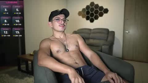 Snapshot of simoon_01 chatting on October 26, 6:08 am SIMOON online show from October 26, 6:08 am