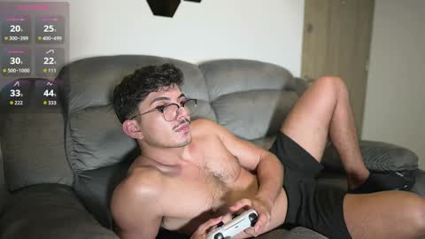 Snapshot of simoon_01 chatting on October 28, 9:24 am SIMOON online show from October 28, 9:24 am