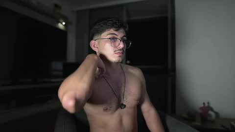 Snapshot of simoon_01 chatting on November 3, 5:20 am SIMOON online show from November 3, 5:20 am