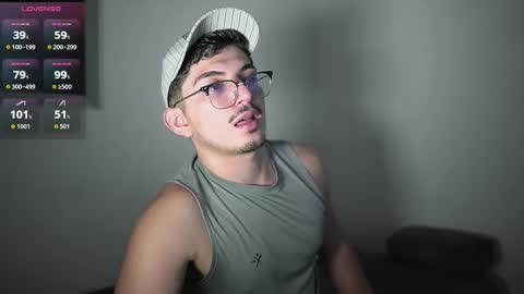 Snapshot of simoon_01 chatting on November 10, 4:44 am SIMOON online show from November 10, 4:44 am