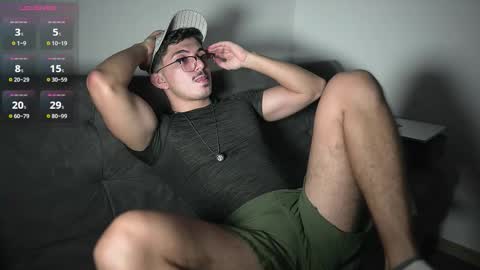 Snapshot of simoon_01 chatting on November 19, 6:24 am SIMOON online show from November 19, 6:24 am