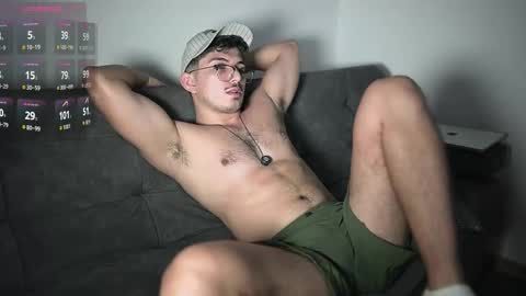 Snapshot of simoon_01 chatting on November 21, 5:28 am SIMOON online show from November 21, 5:28 am