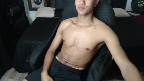 Snapshot of simple_guyy chatting on November 17, 5:35 am Andrey online show from November 17, 5:35 am