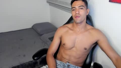 Andrey online show from April 8, 4:01 am