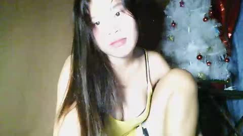 simply_y0urs online show from December 13, 7:53 pm