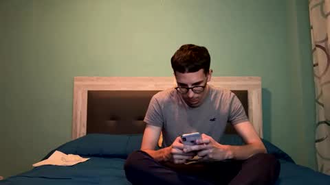 Snapshot of simplyboy_ chatting on April 30, 10:47 pm simplyboy_ online show from April 30, 10:47 pm