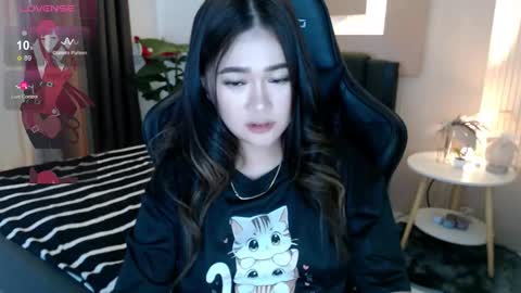 Snapshot of simplykhate chatting on November 11, 1:05 am Adrianna Fowler online show from November 11, 1:05 am