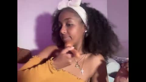 Snapshot of simplysalah chatting on February 22, 3:40 am simplysalah online show from February 22, 3:40 am