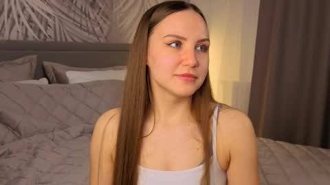 Snapshot of simplyzoe chatting on February 23, 3:59 am Zoe online show from February 23, 3:59 am