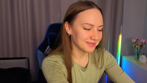 Snapshot of simplyzoe chatting on February 27, 3:17 am Zoe online show from February 27, 3:17 am