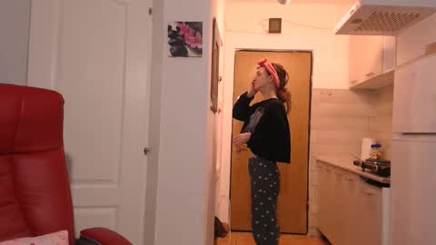 simyhvn online show from February 16, 5:36 am