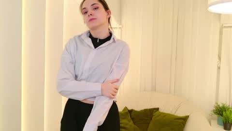 sindell_cryell online show from May 15, 9:44 pm