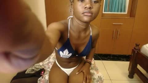 Elsy online show from April 15, 3:08 pm