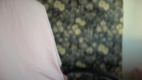 Snapshot of sindrastone chatting on December 17, 10:16 pm Sindra online show from December 17, 10:16 pm